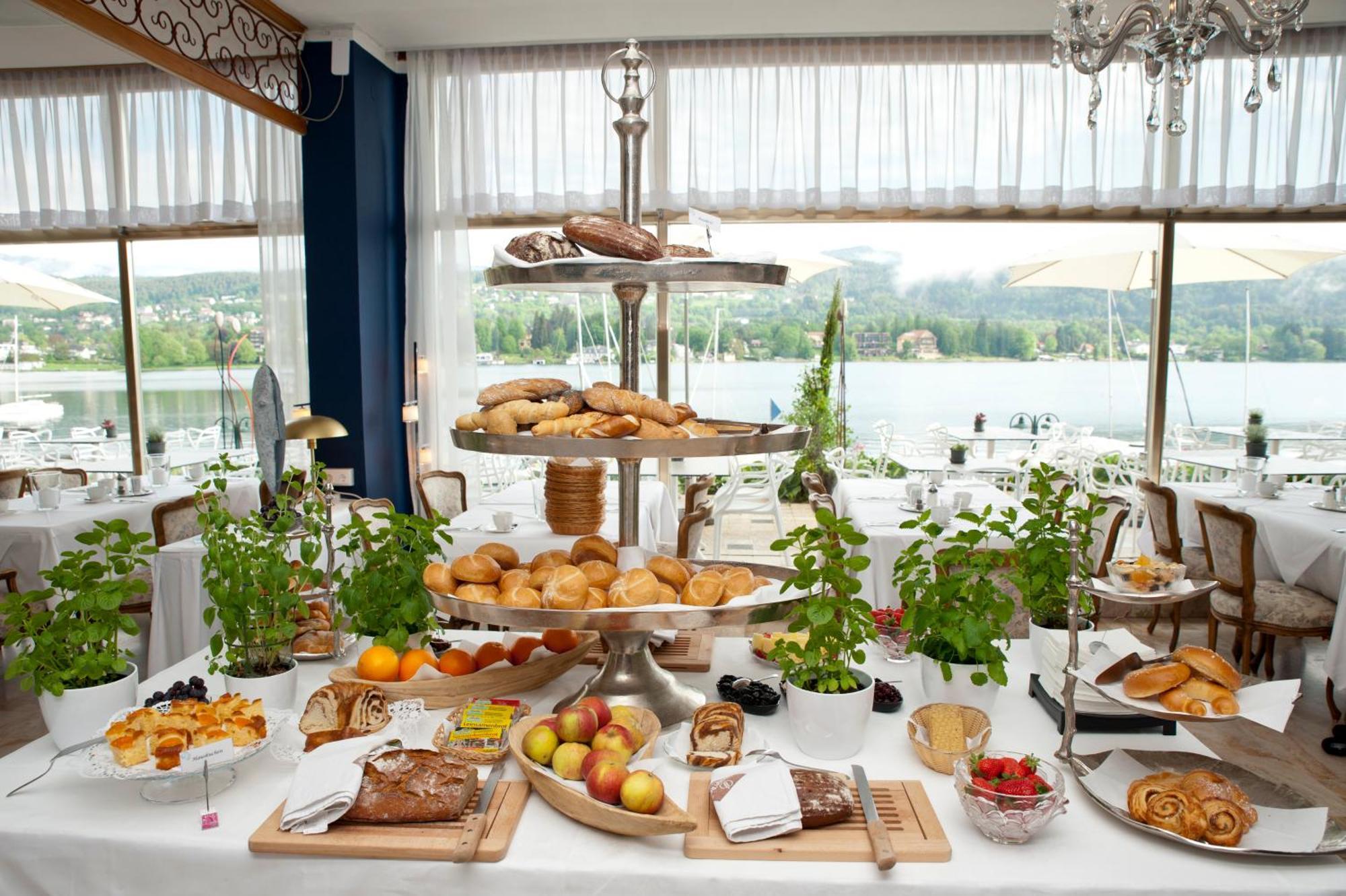 Tennis & Yacht Hotel Velden Velden am Woerthersee Luaran gambar