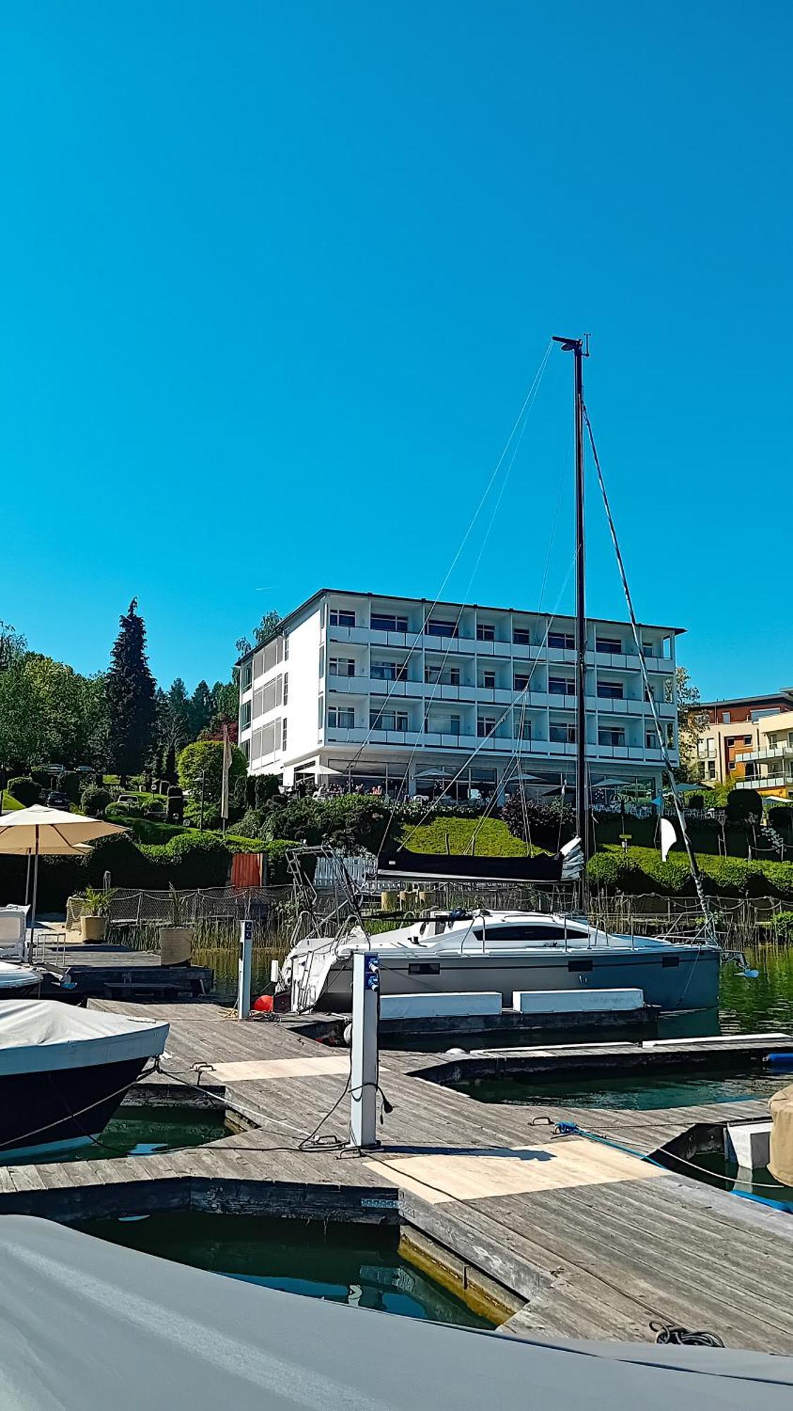 Tennis & Yacht Hotel Velden Velden am Woerthersee Luaran gambar